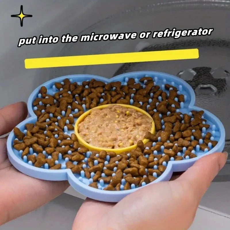 Slow Feeder Lick Mat – Sunflower Silicone for Cats