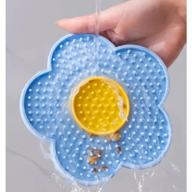 Slow Feeder Lick Mat – Sunflower Silicone for Cats